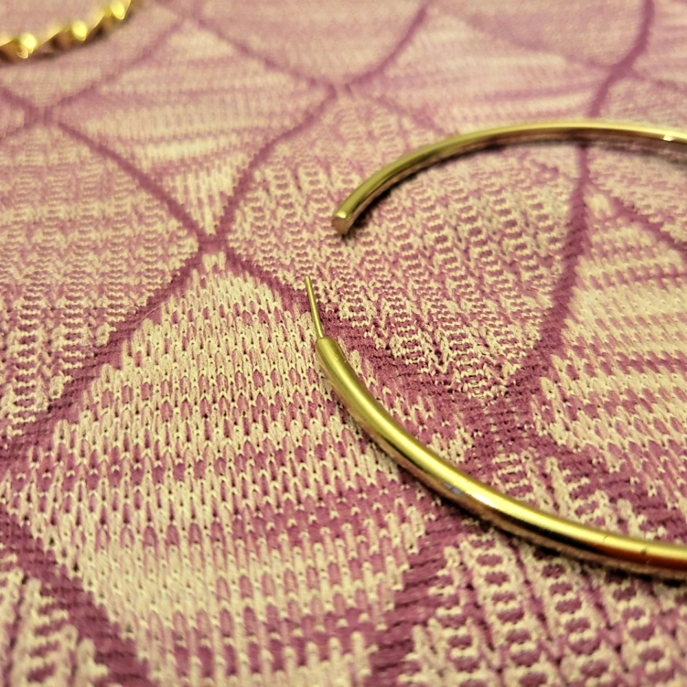 Large hoops. Gold. - Picture 3 of 5